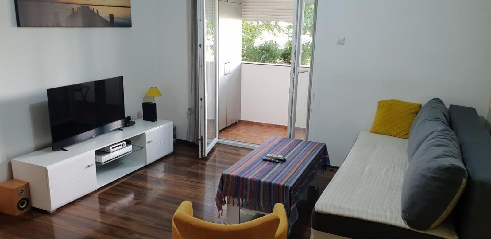 Yellow Apartment, Central Podgorica Exterior photo